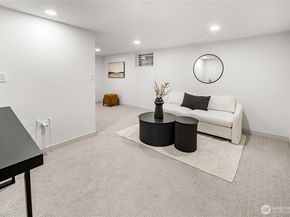 3037 21st Avenue W, Seattle WA 98199
