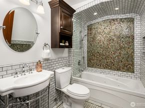 2409 29th Avenue W, Seattle WA 98199