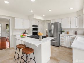 1734 Ilwaco Avenue NE, Renton WA 98059