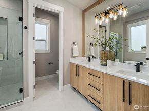 5010 114th Avenue NE, Kirkland WA 98033
