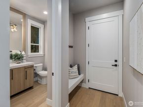 5010 114th Avenue NE, Kirkland WA 98033