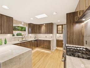 3601 NE 100TH Street, Seattle WA 98125