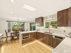 3601 NE 100TH Street, Seattle WA 98125