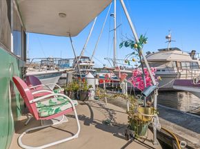 2040 Westlake Avenue N 14, Seattle WA 98109