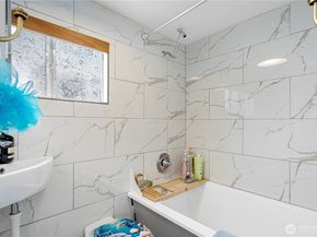 2040 Westlake Avenue N 14, Seattle WA 98109