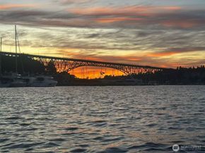 2040 Westlake Avenue N 14, Seattle WA 98109