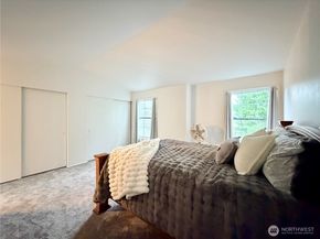 18902 133rd Place SE, Renton WA 98058