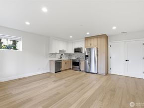 11087 SE 62nd Place, Bellevue WA 98006