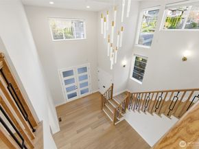 11087 SE 62nd Place, Bellevue WA 98006