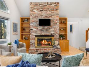 16273 Reitan Road NE, Bainbridge Island WA 98110