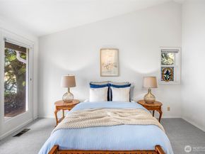 16273 Reitan Road NE, Bainbridge Island WA 98110