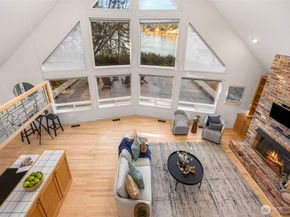 16273 Reitan Road NE, Bainbridge Island WA 98110