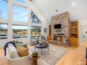 16273 Reitan Road NE, Bainbridge Island WA 98110