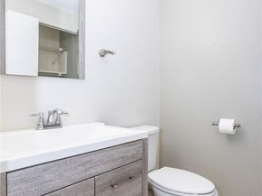 4231 NE 5th Street C102, Renton WA 98059