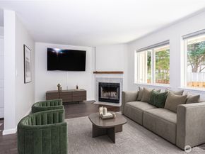 4231 NE 5th Street C102, Renton WA 98059