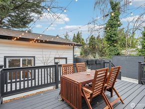 611 29th Avenue E, Seattle WA 98112
