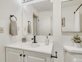 2501 Canterbury Lane E 215, Seattle WA 98112