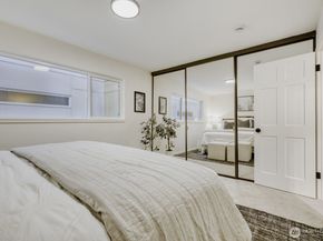 2501 Canterbury Lane E 215, Seattle WA 98112