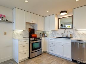 3510 W Commodore Way, Seattle WA 98199