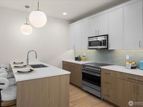 4222 Meridian Avenue N B, Seattle WA 98103