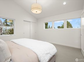 4222 Meridian Avenue N B, Seattle WA 98103