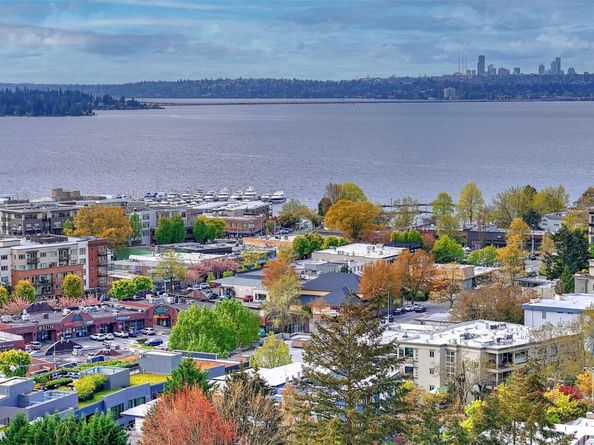 322 5th Avenue 202, Kirkland WA 98033