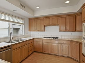 322 5th Avenue 202, Kirkland WA 98033