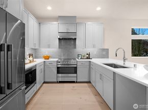 1416 N 47th Street A, Seattle WA 98103