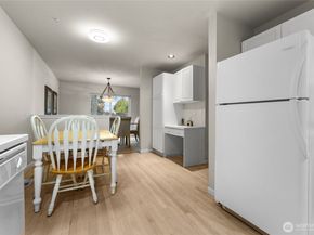 1439 NW 202nd Lane, Shoreline WA 98177