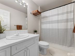 1439 NW 202nd Lane, Shoreline WA 98177