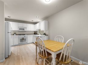 1439 NW 202nd Lane, Shoreline WA 98177