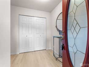 1439 NW 202nd Lane, Shoreline WA 98177