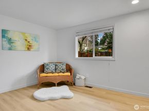 12419 NE 107th Place, Kirkland WA 98033