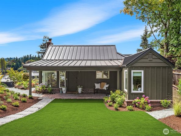 11 Enatai Drive, Bellevue WA 98004