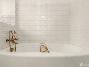 11 Enatai Drive, Bellevue WA 98004