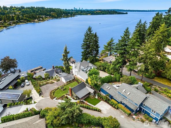 11 Enatai Drive, Bellevue WA 98004