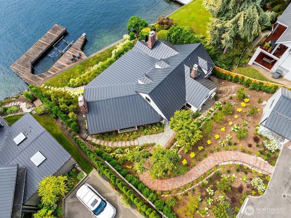 11 Enatai Drive, Bellevue WA 98004