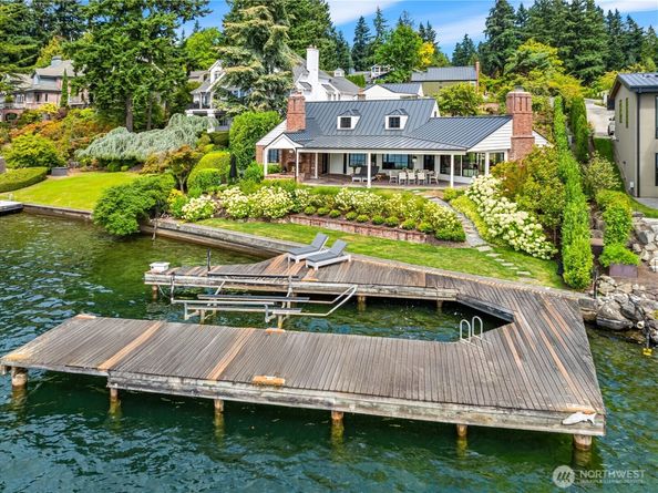 11 Enatai Drive, Bellevue WA 98004
