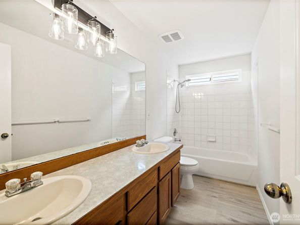18353 160th Place SE, Renton WA 98058