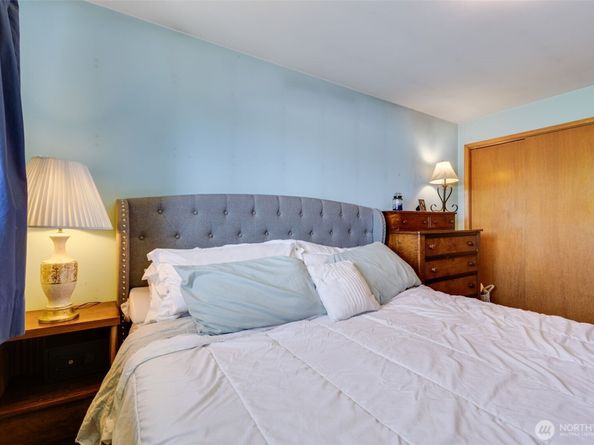 25405 116th Avenue SE, Kent WA 98030