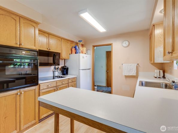 25405 116th Avenue SE, Kent WA 98030