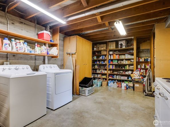 25405 116th Avenue SE, Kent WA 98030