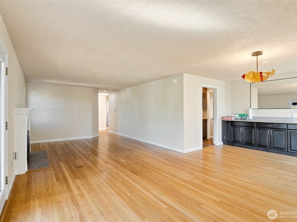 21845 15th Avenue S, Des Moines WA 98198