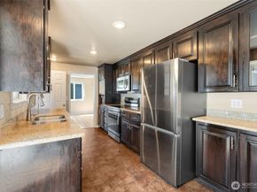 21845 15th Avenue S, Des Moines WA 98198