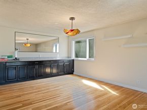 21845 15th Avenue S, Des Moines WA 98198