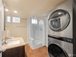 21845 15th Avenue S, Des Moines WA 98198