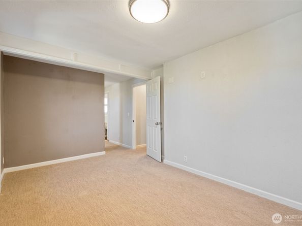 21845 15th Avenue S, Des Moines WA 98198