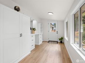 24515 Madura Drive NE, Kingston WA 98346