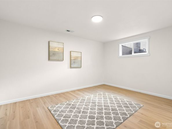 24515 Madura Drive NE, Kingston WA 98346
