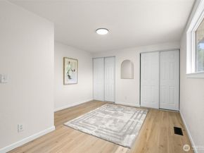 24515 Madura Drive NE, Kingston WA 98346